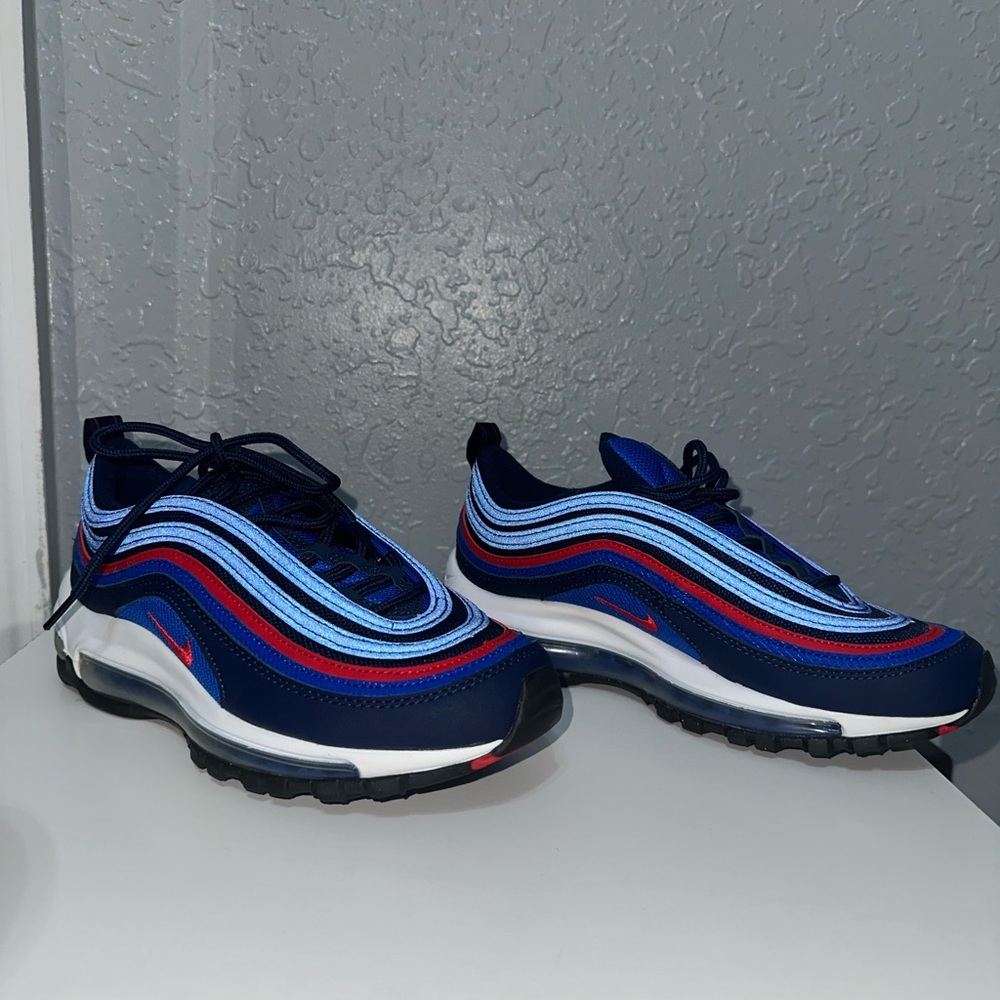 Nike Blue and Red Athletic Shoes - Picture 2 of 6